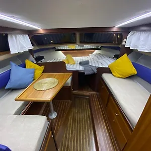  Hotel en barco Laura Boat
