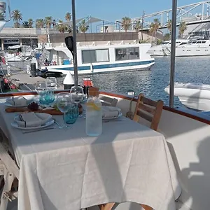  Hotel en barco Yacht Y Fiestas
